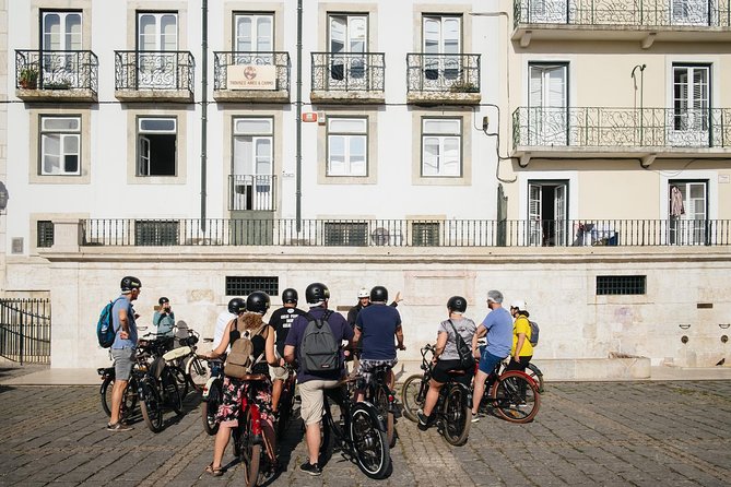 Lisbon Hills Electric Bike Guided Tour - Negative Reviews and Safety Concerns