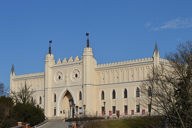 Lublin and Majdanek Concentration Camp From Warsaw (1-Day Tour) - Transportation Details