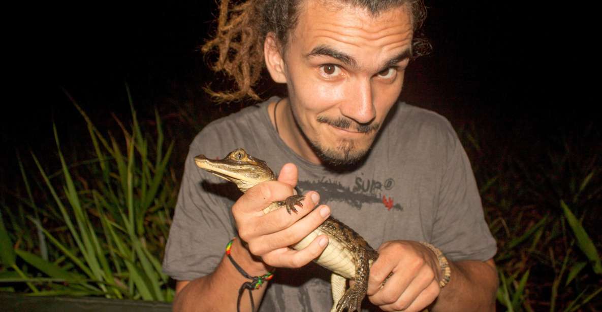Manaus: Piranha Fishing and Alligator Watch Evening Tour