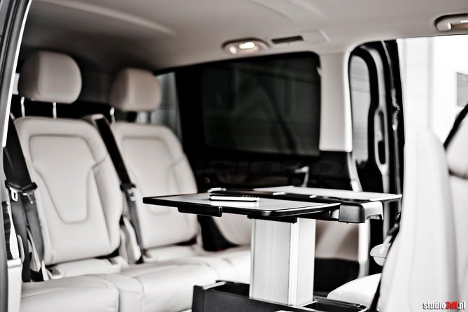 Mercedes V Class VIP Minivan Kraków - Pricing and Booking Details