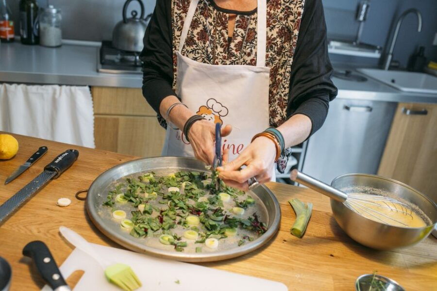 Milan: Small-Group Veggie Home Cooking Class & Wine Tasting - Good To Know