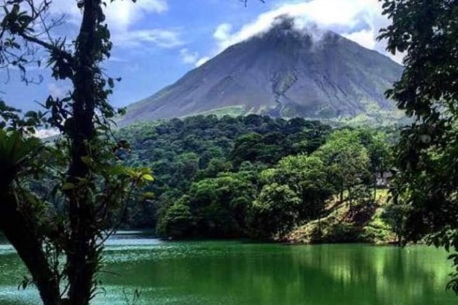 Morning Guided Hiking Tour to Arenal Volcano With Lunch - Tour Itinerary