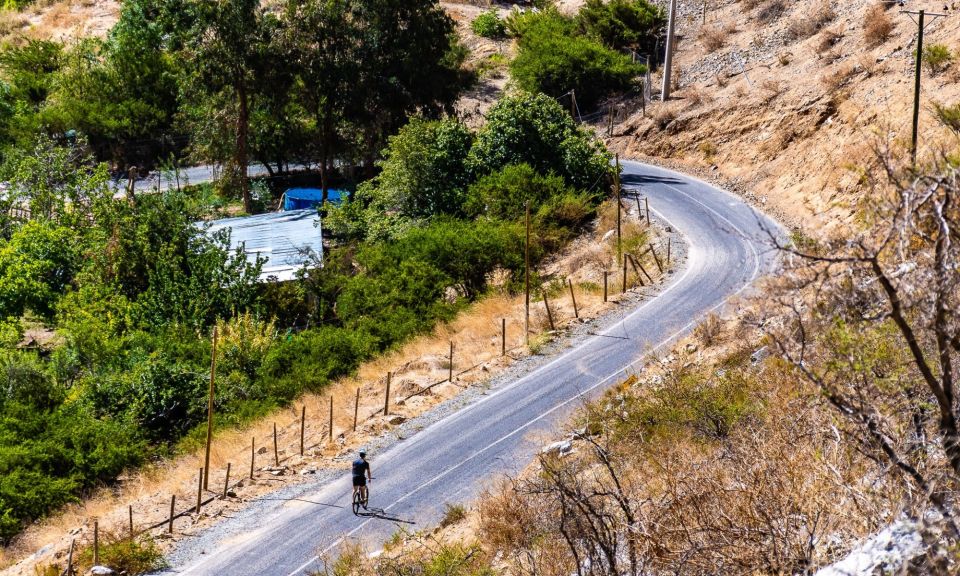 Multi Adventure Cochiguaz: Trekking Plus Downhill Bike. - Activity Overview