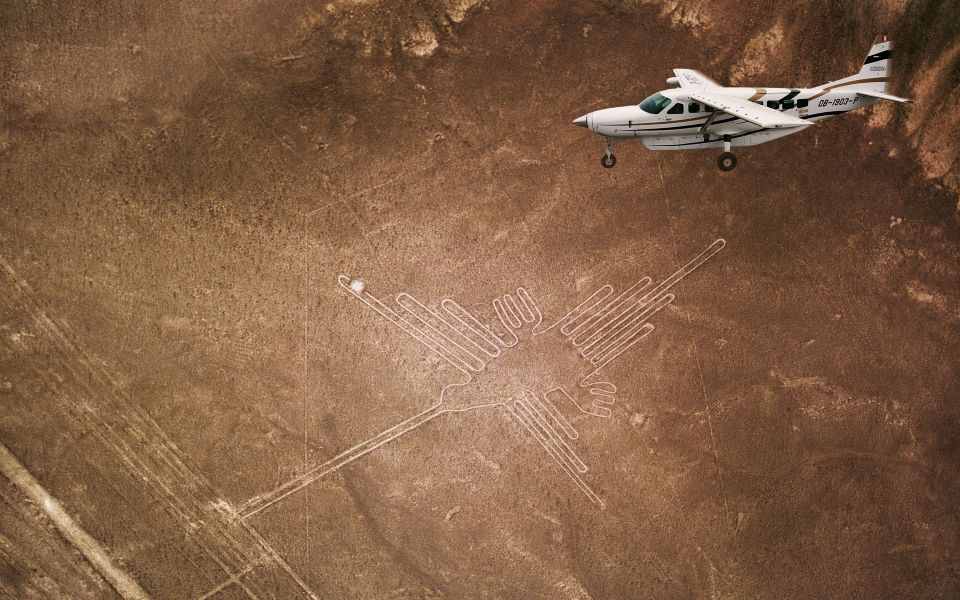Nazca: Scenic Flight Over the Nazca Lines - Altitude and Language Support