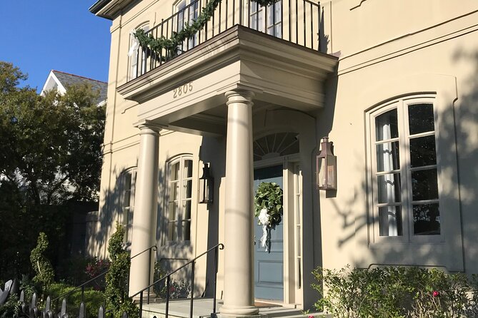 New Orleans Small Group Garden District History and Architecture Tour