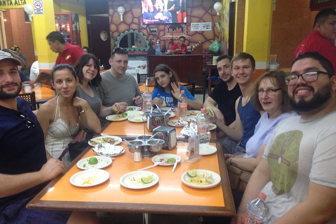PDC Walking Food and City Experience -Suitable 4 Veggies 2 - Trying Tropical Juices and Authentic Chocolate Drink