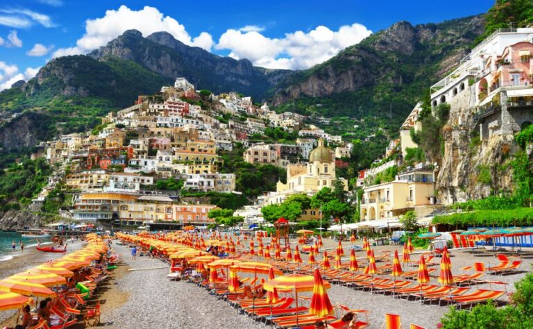 Positano: Private Transfer to Naples With Wifi