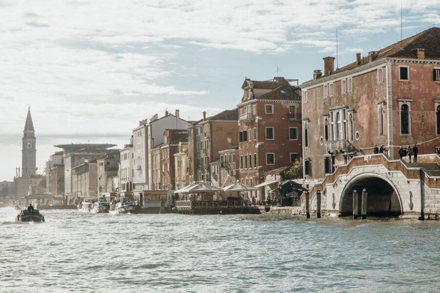 Premium Lagoon Excursion: Murano Glass, Burano & Wine - Tour Overview