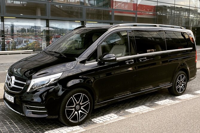 Private Airport Transfer: From Gdansk Airport GDN to Sopot (PAX 7)