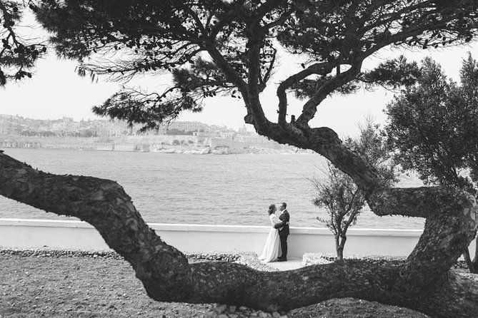 Private Photo Session With a Local Photographer in Valletta - Good To Know