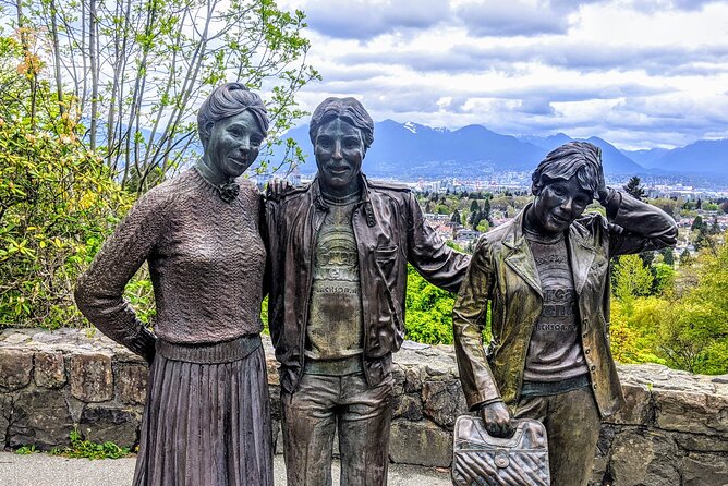 Private Vancouver ALL in ONE Full Day City Tour With 15 Attractions - Vancouver Aquarium