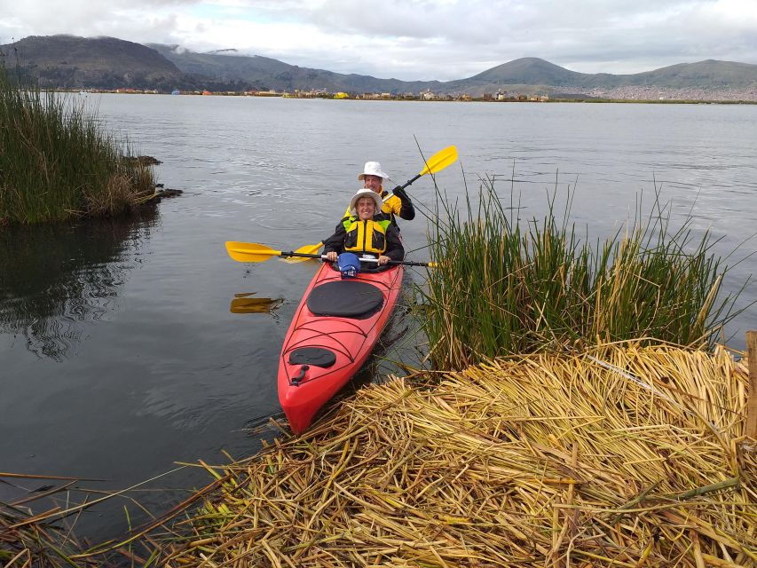 Puno: Uros Island – Kayak Entrance