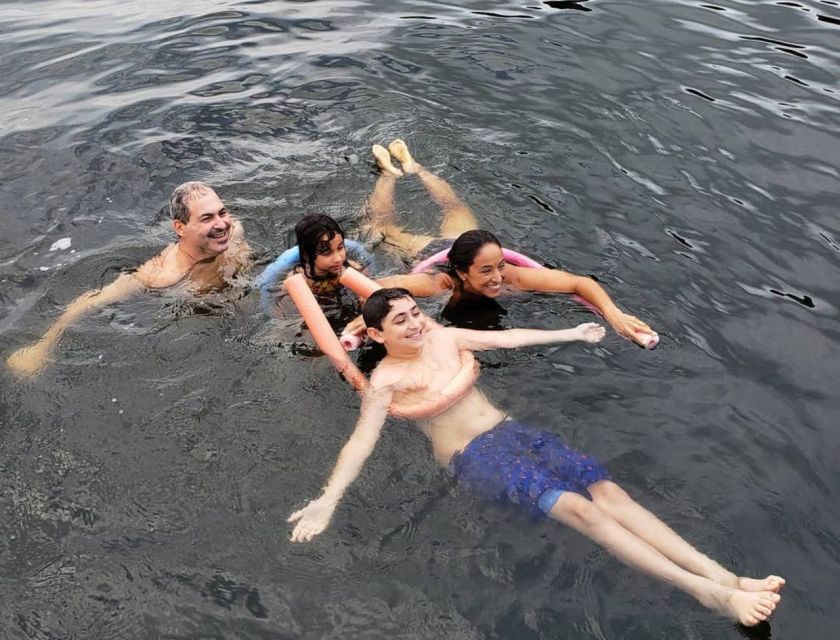 Rio De Janeiro: Boat Tour With Drinks and Swimming - Inclusions and Amenities