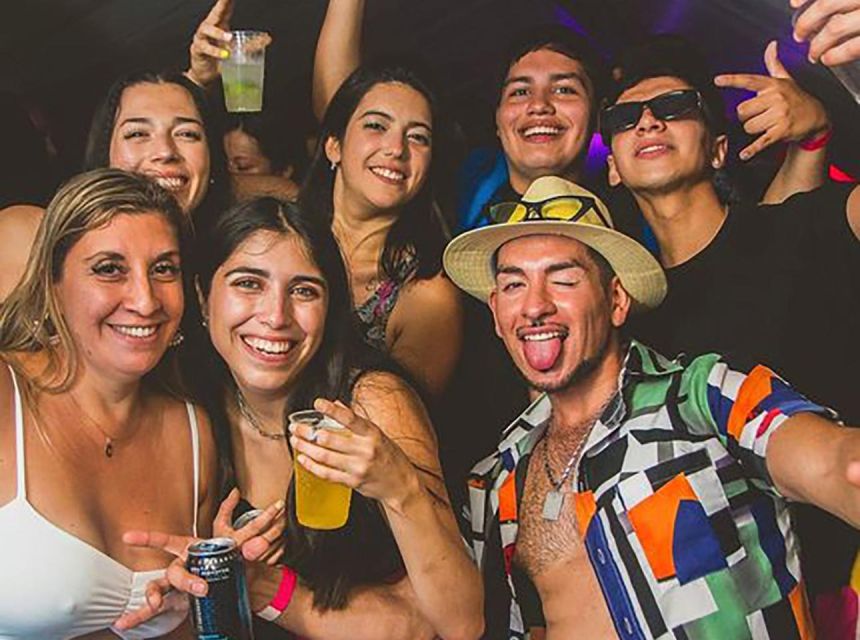 Rio De Janeiro's: a Night to Remember - Lively Atmosphere and Crowd