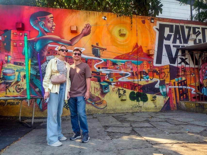 Rocinha Tour: Tour in the Largest Favela in Latin America - Local Guides and Experience