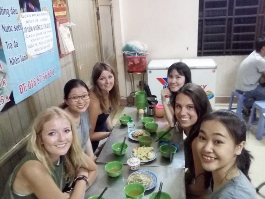 Saigon Night Lights - Experience Saigons Vibrant Nightlife