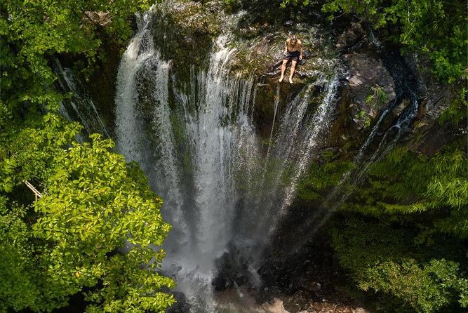 Salto El Limón Waterfalls & Cayo Levantado Tour - Tour Highlights