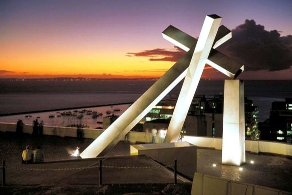 Salvador by Night: Cultural Dinner and Show