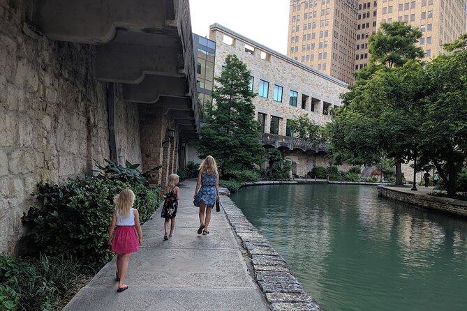 San Antonio Scavenger Hunt Walking Tour and Game - Overview of San Antonio Scavenger Hunt
