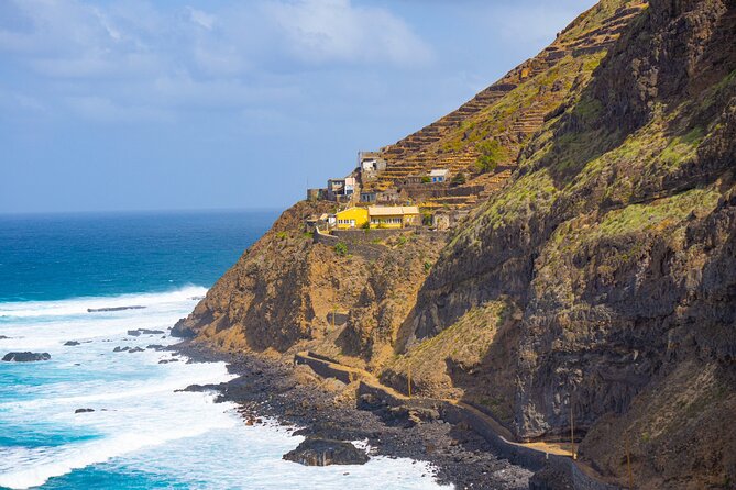 Santo Antão: Hike From Ponta Do Sol to Fontainhas to Cruzinha - Overview of the Hike
