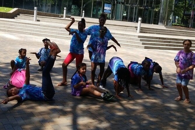 Savannah City Scavenger Hunt Excursion by Wacky Walks - Live Remote Host Assistance