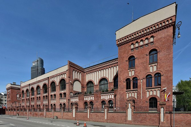 Skip-the-Line Warsaw Uprising Museum and WWII Private Tour