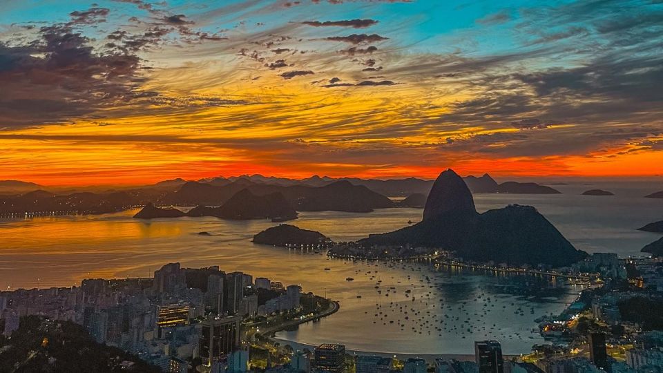 Sunrise at Dona Marta Viewpoint Christ the Redeemer - Exclusivity at Christ the Redeemer