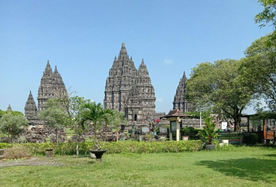 Sunset at Prambanan and Sendratari Ramayana Ballet Prambanan