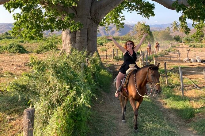 Sunset by Horse (River and Beach) - Positive Experiences