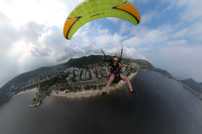 Tandem Paragliding Flight Experience in Rio De Janeiro Niterói - Good To Know