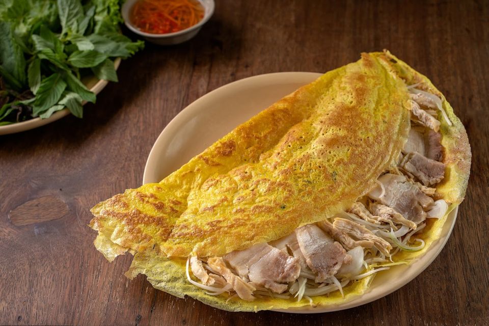 Taodien Walking & Shopping Tour Including Japanese-Speaking Guide - Highlighted Experiences