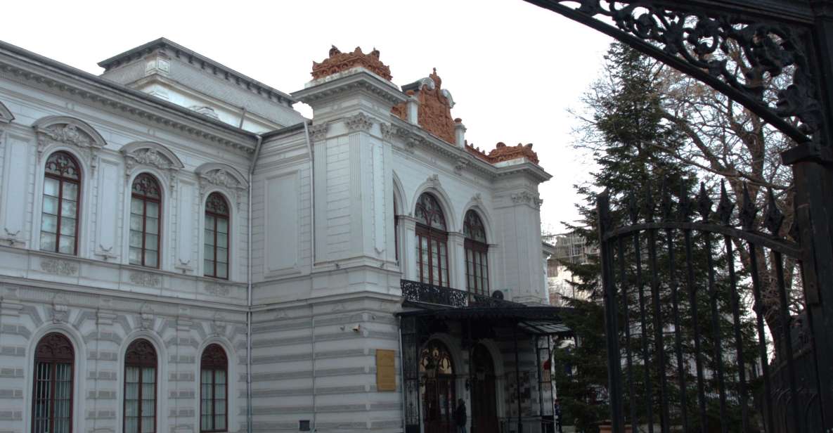 The Secret Bucharest – Half Day Walking Tour