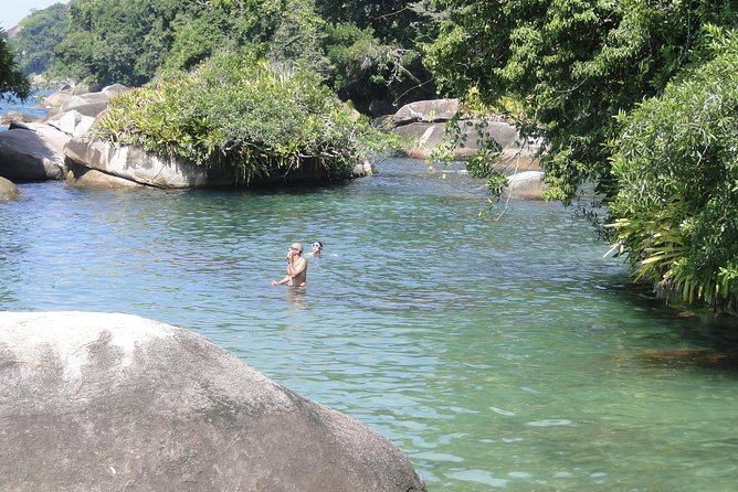 Tourist Haven: Trindade Beach Natural Pool Discovery - Trindade Beach: A Natural Wonder