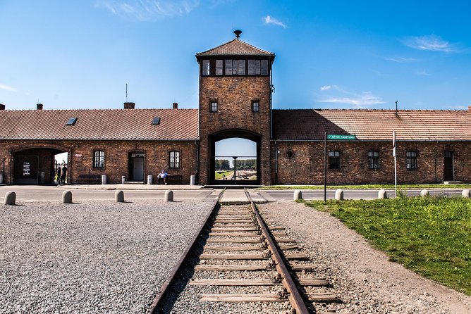Two Day Trip to Auschwitz Birkenau and Wieliczka Salt Mine - Traveler Reviews and Ratings