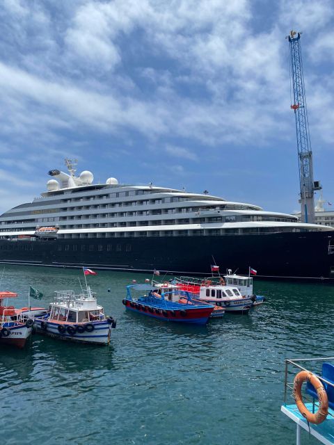 Valparaíso: Boat Tour Around the Bay - Warship Encounters