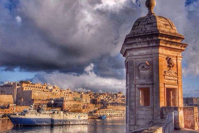 Vittoriosa, Cospicua and Senglea Vintage Bus Tour - Tour Details