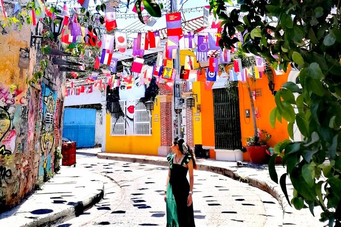 2-Hour Tour of Getsemani Color and Art - Meeting Point