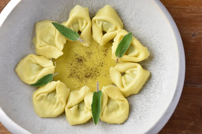 3 Hours Private Cooking and Pasta Making Class With Lunch Included - Inclusions and Accessibility