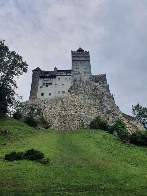 7h Dracula's Castle Private Tour From Bucharest - Fast Tour - Pickup and Drop-off