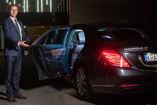 Airport to Cracow Transfer by Luxurious VIP Limo - Service Details