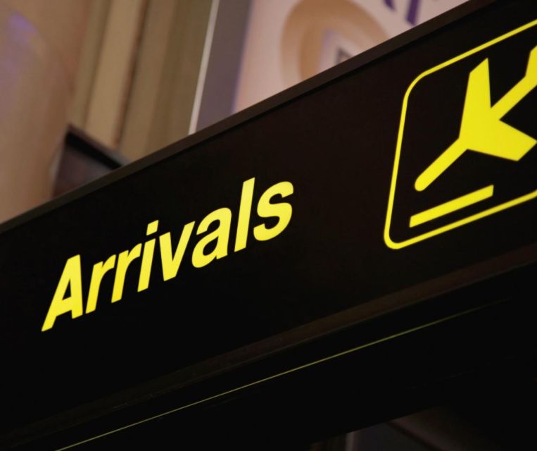 Bucharest: Airport Transfer - Driver Services