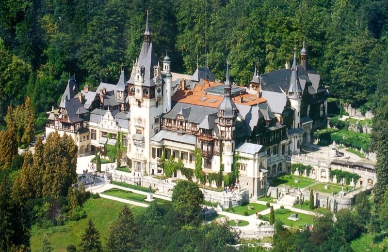 Bucharest: Bran & Peles Castle With Rasnov Citadel Day Trip - Sightseeing Experience