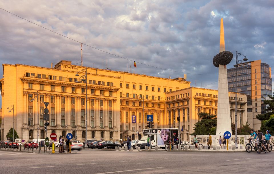 Bucharest: Calea Victoriei and Old Town Highlights Tour - Good To Know