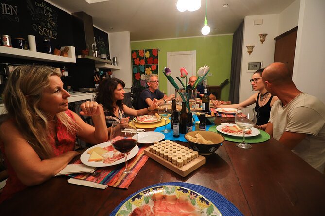 Epicurean Experience Private Diner With a Local and Local Food - Local Food Experience