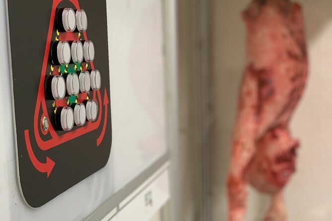 Escape Room: Dr. Fields Mad Lab - Good To Know