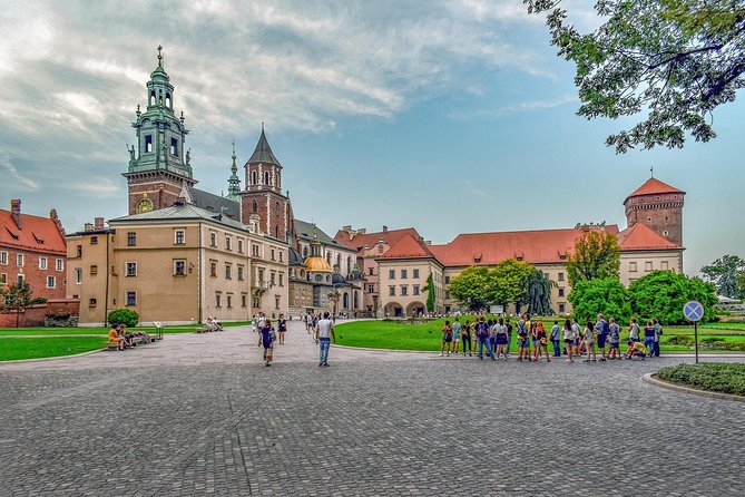 Explore Krakow in 1 Hour With a Local - Good To Know