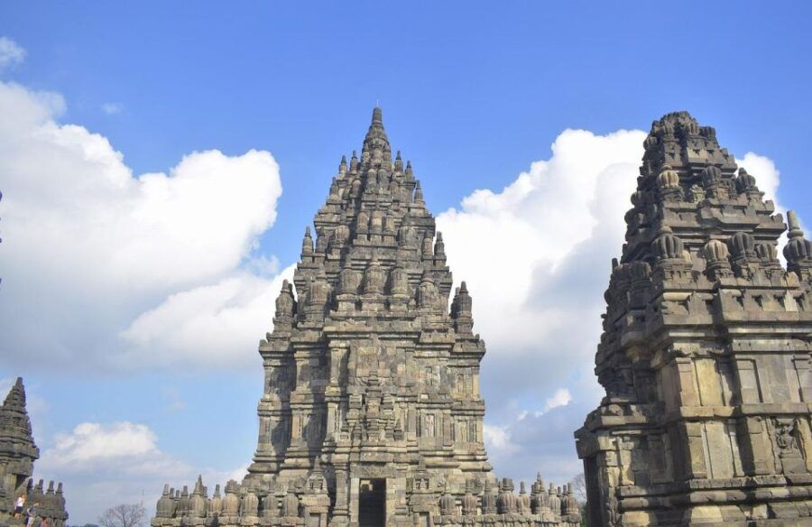 Explore Yogyakarta:Borobudur Sunrise & Prambanan Temple Tour