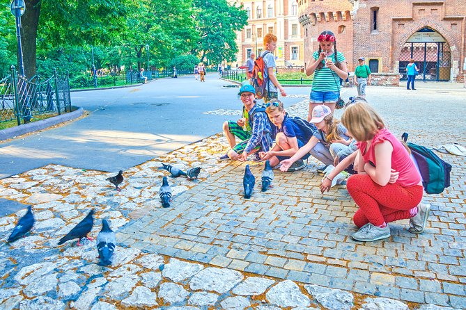 Family Tour of Krakow Old Town With Sweets Factory & Cruise - Itinerary Details