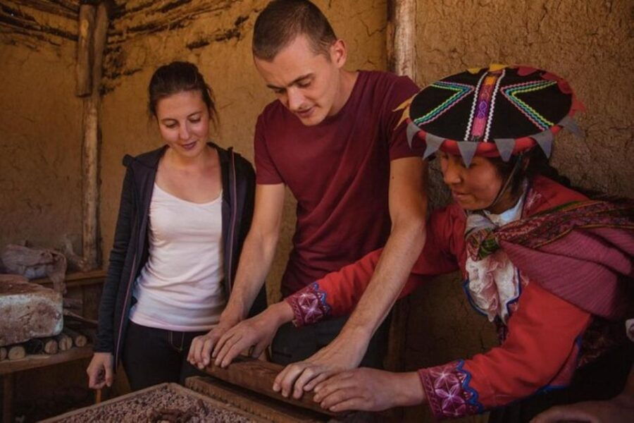 From Cusco: Interpretation of the Inka Ceramics Museum Works - Pottery Class Experience in Pisac