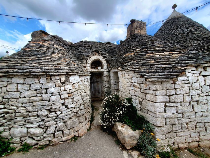 From Lecce: Guided Tour Transfer to Alberobello, Ostuni, and Locorotondo. - Good To Know
